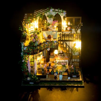 2Kids Toys - Μινιατούρα σπιτιού Darcyin, λουλουδάτο σπίτι, 2xAAA