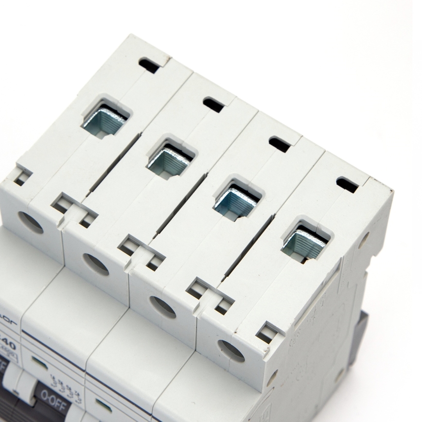 Aigostar - Αυτόματος διακόπτης προστασίας 4 πόλων 4P-25A-C 400V