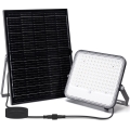 Aigostar - LED RGBW Ηλιακός προβολέας Dimmable LED/200W/3,4V IP66 + τηλεχειριστήριο