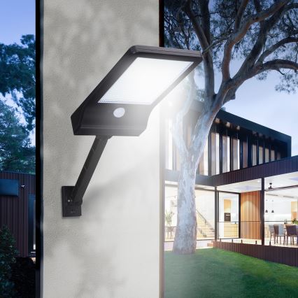 Aigostar - LED Ηλιακό φωτιστικό κήπου με αισθητήρα LED/2,3W/5,5V 1800 mAh IP65