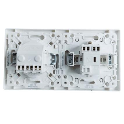 Aigostar - Μονός διακόπτης αρ. 1 και πρίζα SCHUKO 250V με λευκό πλαίσιο