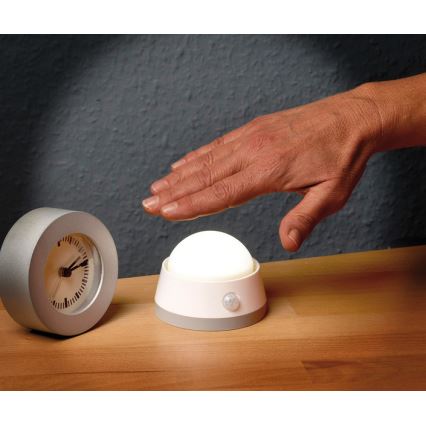 Brennenstuhl - LED φωτιστικό προσανατολισμού με αισθητήρα κίνησης LED/3xAA 3000K