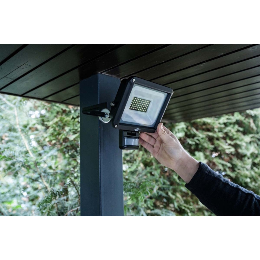 Brennenstuhl - Εξωτερικός προβολέας LED με αισθητήρα LED/30W/230V 6500K IP65