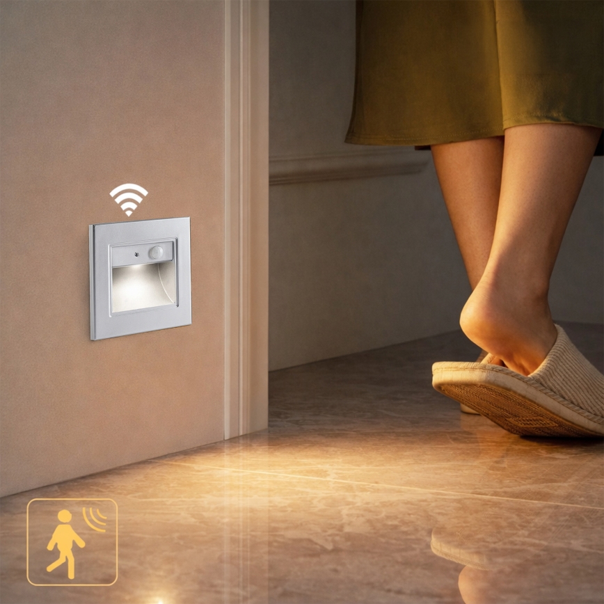 Brilagi - LED φωτιστικό σκάλας με αισθητήρα STEP LIGHT LED/1,5W/230V IP44 ασημί