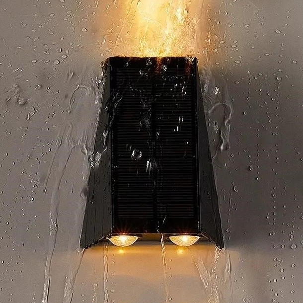 Brilagi - LED Ηλιακό Επιτοίχιο Φωτιστικό PYRAMID LED/2W/3,2V 1300 mAh IP54