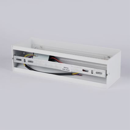 Brilagi - LED εξωτερικό επιτοίχιο φωτιστικό DONNANI LED/12W/230V 30 cm λευκό IP44