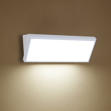 Brilagi - LED εξωτερικό επιτοίχιο φωτιστικό TRIANGLE LED/42W/230V 3000/4000/6500K 45 cm λευκό IP65