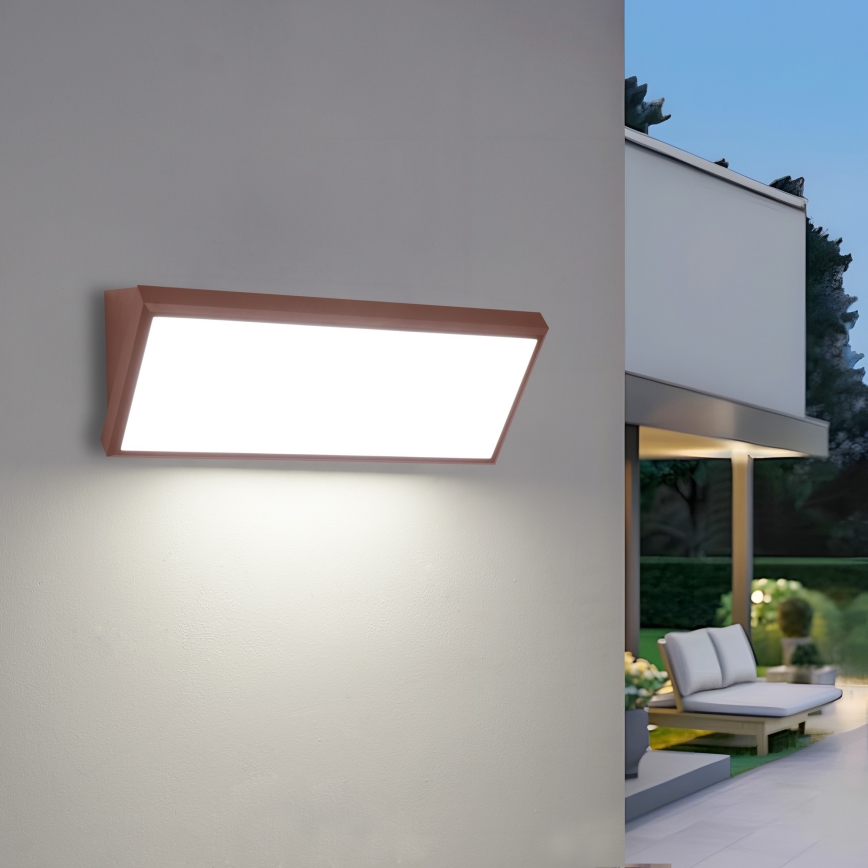Brilagi - Επιτοίχιο φωτιστικό εξωτερικού χώρου LED TRIANGLE LED/42W/230V 45 cm καφέ IP65