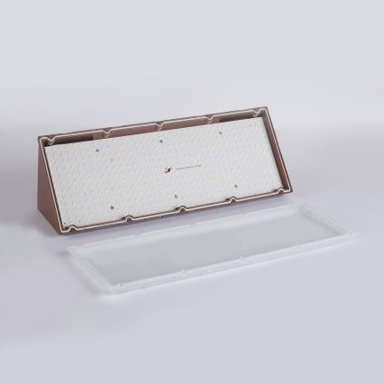 Brilagi - Επιτοίχιο φωτιστικό εξωτερικού χώρου LED TRIANGLE LED/42W/230V 45 cm καφέ IP65