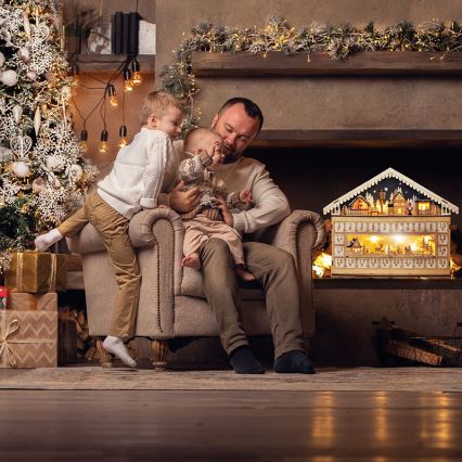 Brilagi - LED Χριστουγεννιάτικο ημερολόγιο LED/2xAA πεύκο