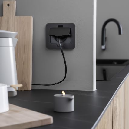 Brilagi - Εξωτερική εντοιχισμένη πρίζα δαπέδου IP55, μαύρη, ορθογώνια