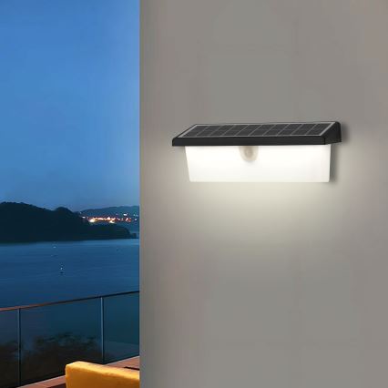 Brilagi - Ηλιακό φωτιστικό τοίχου LED με αισθητήρα ΗΛΙΟΣ RAY LED/6W/3,7V 2200 mAh IP44