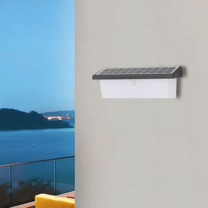 Brilagi - Ηλιακό φωτιστικό τοίχου LED με αισθητήρα ΗΛΙΟΣ RAY LED/6W/3,7V 2200 mAh IP44