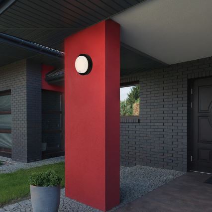 Brilo - Επαναφορτιζόμενο εξωτερικό επιτοίχιο φωτιστικό LED με αισθητήρα LED/4W/5V 4400 mAh IP44 μαύρο