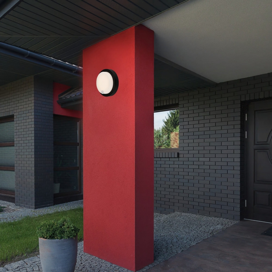 Brilo - Επαναφορτιζόμενο εξωτερικό επιτοίχιο φωτιστικό LED με αισθητήρα LED/4W/5V 4400 mAh IP44 μαύρο