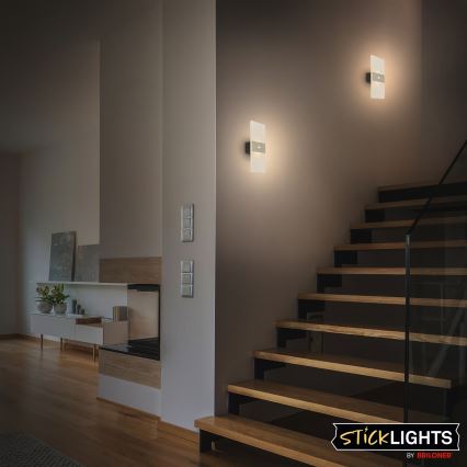 Briloner 3888012 - LED Επαναφορτιζόμενο επιτοίχιο φωτιστικό με αισθητήρα κίνησης και λυκόφωτος AURA LED/2,5W/5V 1800 mAh ματ χρώμιο