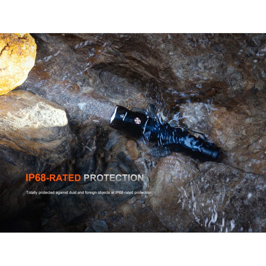 Fenix PD36RACE - Επαναφορτιζόμενος LED φακός με ρύθμιση έντασης, LED/USB, 5000 mAh, IP68, 3000 lm, 63,45 h, μαύρος