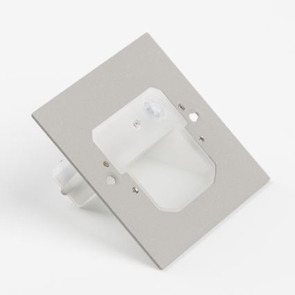 LED φωτιστικό σκάλας με αισθητήρα κίνησης και σούρουπου LED/1,5W/230V 3000/4000/6000K γκρι