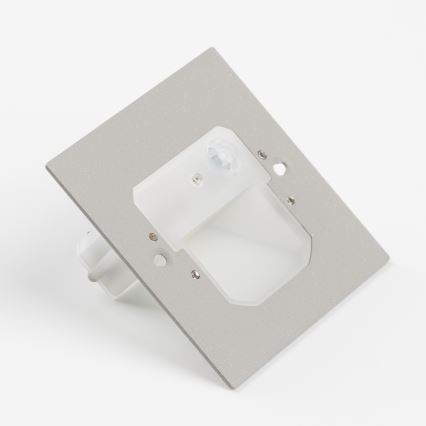 LED φωτιστικό σκάλας με αισθητήρα κίνησης και λυκόφωτος LED/1,5W/230V 3000/4000/6000K λευκό