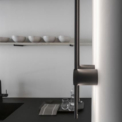 Ideal Lux - Φωτιστικό τοίχου LED ESSENCE LED/12W/230V 3000K 70 cm CRI 90 μαύρο