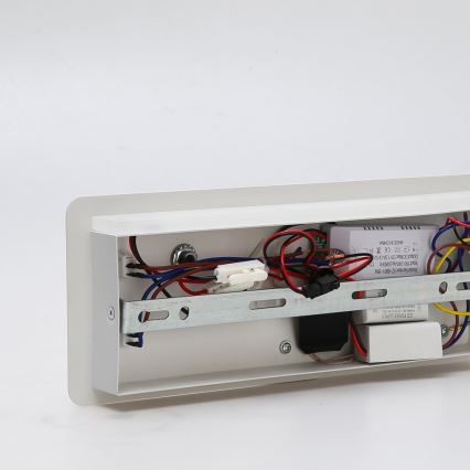 Immax 08285L - LED Επιτοίχιο φωτιστικό με ράφι, θύρα USB και ασύρματη φόρτιση Be PREPARE LED/3W/230V + LED/3W λευκό