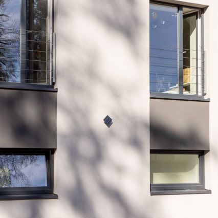 LED Ηλιακό Επιτοίχιο Φωτιστικό με Αισθητήρα LED/2W/5V IP54 1300 mAh