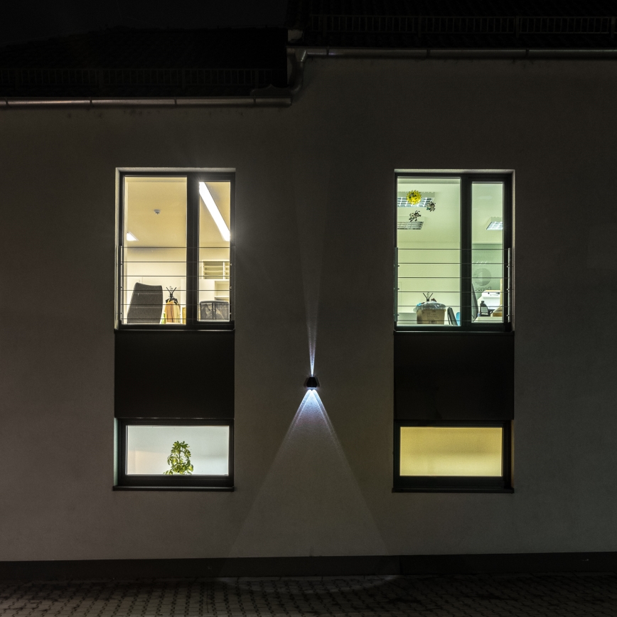 LED Ηλιακό Επιτοίχιο Φωτιστικό με Αισθητήρα LED/2W/5V IP54 1300 mAh