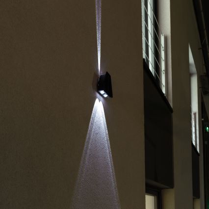 Ηλιακό φωτιστικό τοίχου LED με αισθητήρα LED/2W/5V IP54 1300 mAh