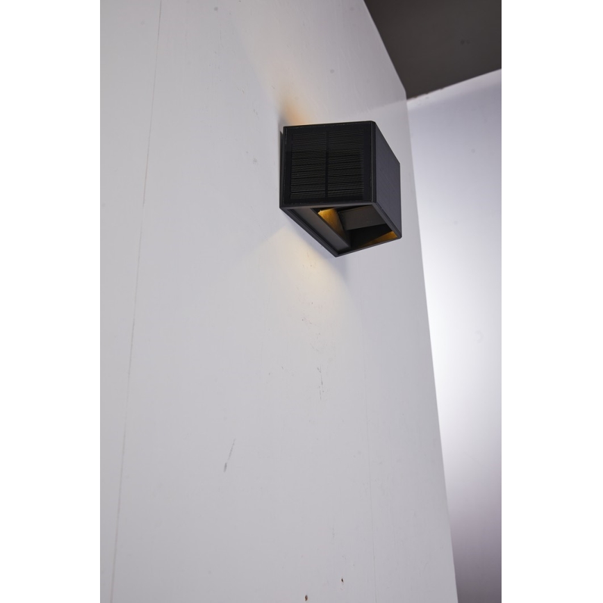 LED Ηλιακό Επιτοίχιο Φωτιστικό με Αισθητήρα LED/2W/5V IP54 1300 mAh