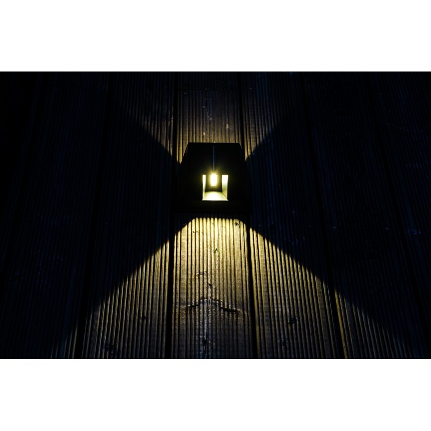 LED Ηλιακό Επιτοίχιο Φωτιστικό με Αισθητήρα LED/2W/5V IP54 1300 mAh
