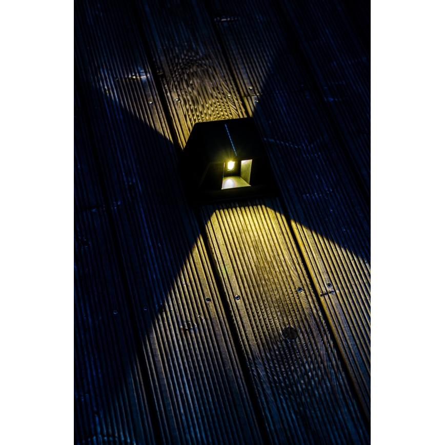 LED Ηλιακό Επιτοίχιο Φωτιστικό με Αισθητήρα LED/2W/5V IP54 1300 mAh