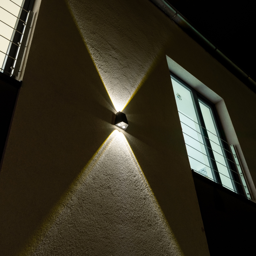 LED Ηλιακό Επιτοίχιο Φωτιστικό με Αισθητήρα LED/2W/5V IP54 1300 mAh