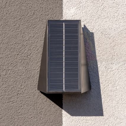 LED Ηλιακό Επιτοίχιο Φωτιστικό με Αισθητήρα LED/2W/5V IP54 1300 mAh