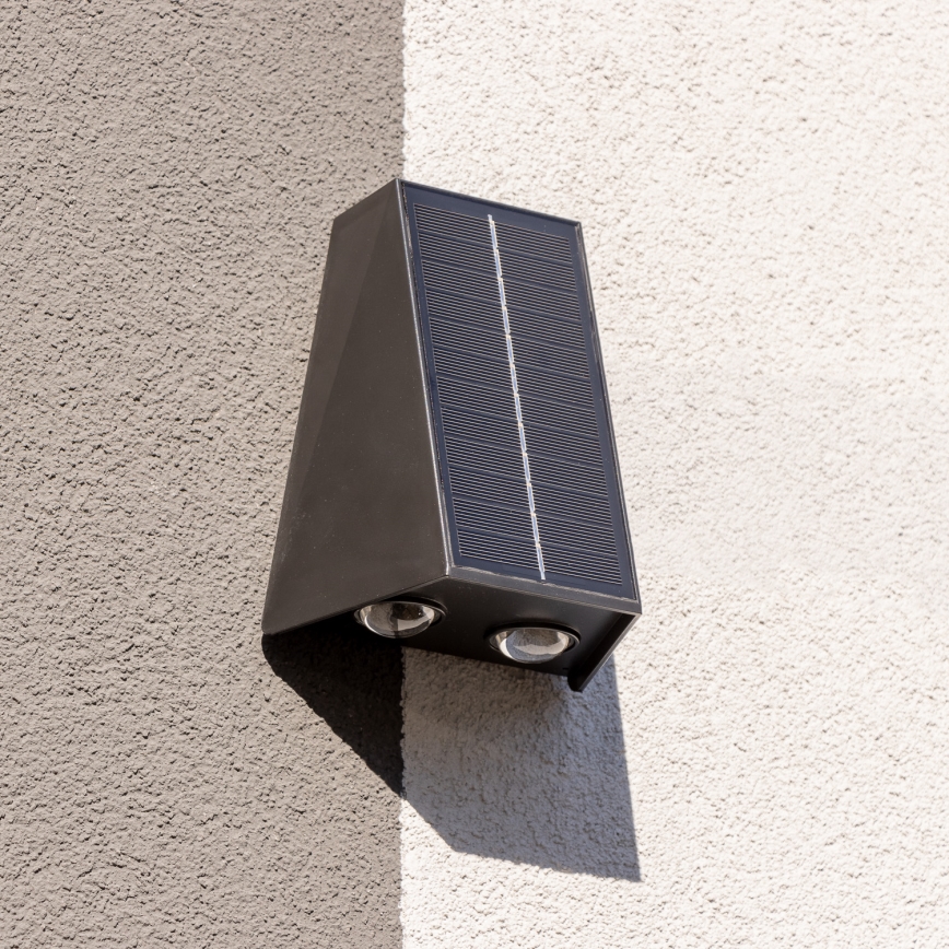 LED Ηλιακό Επιτοίχιο Φωτιστικό με Αισθητήρα LED/2W/5V IP54 1300 mAh