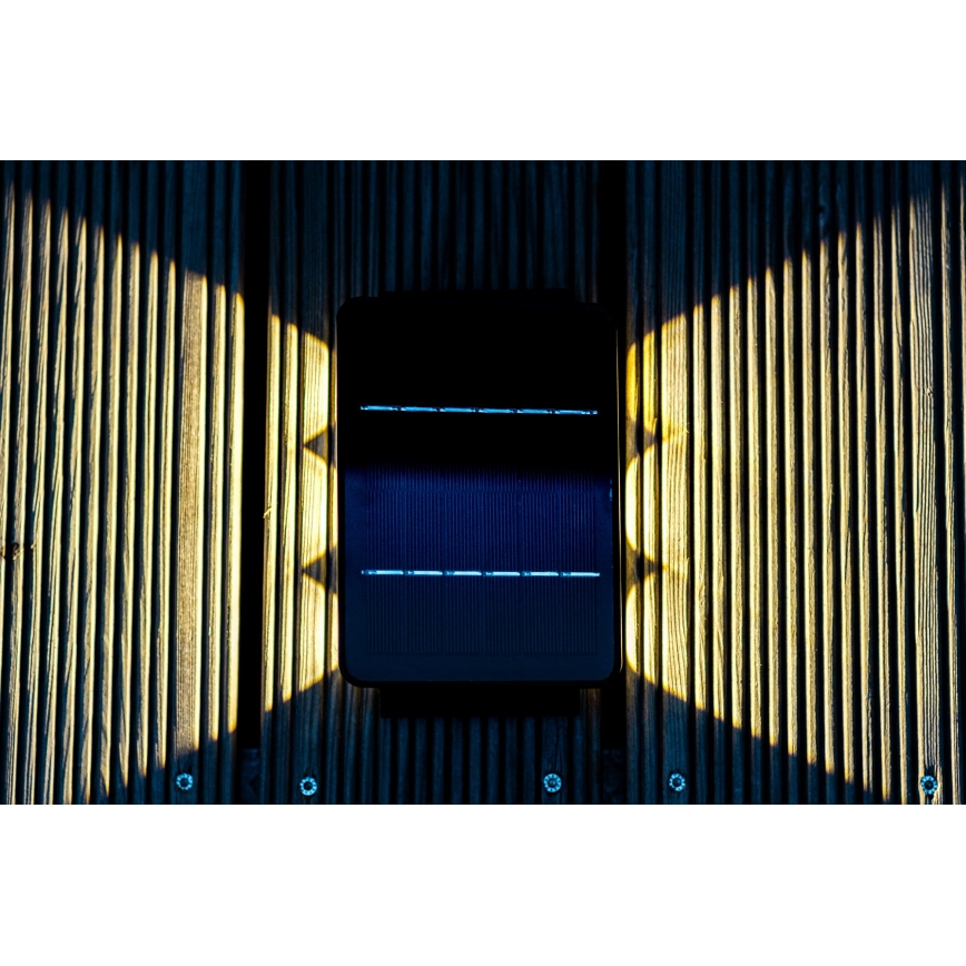 LED Ηλιακό Επιτοίχιο Φωτιστικό με Αισθητήρα LED/2W/5V IP54 1300 mAh