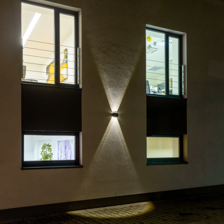 LED Ηλιακό Επιτοίχιο Φωτιστικό με Αισθητήρα LED/2W/5V IP54 1300 mAh