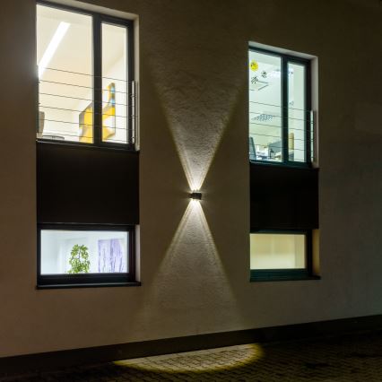 Ηλιακό φωτιστικό τοίχου LED με αισθητήρα LED/2W/5V IP54