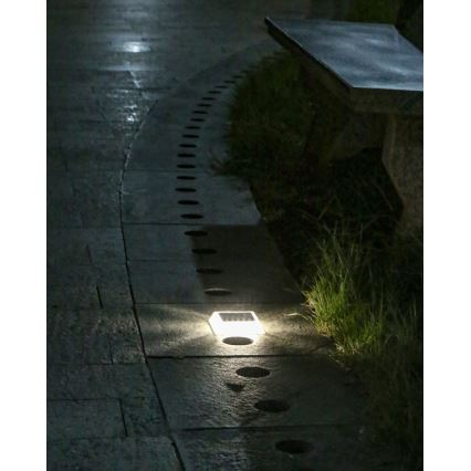 Ηλιακός φωτισμός LED εξωτερικού χώρου με αισθητήρα LED/0,03W/1,2V IP54 800 mAh