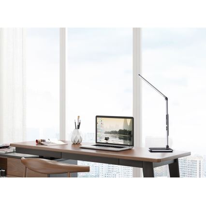 Ρυθμιζόμενο LED επιτραπέζιο φωτιστικό LED/8,5W/230V με ασύρματη φόρτιση ασημί
