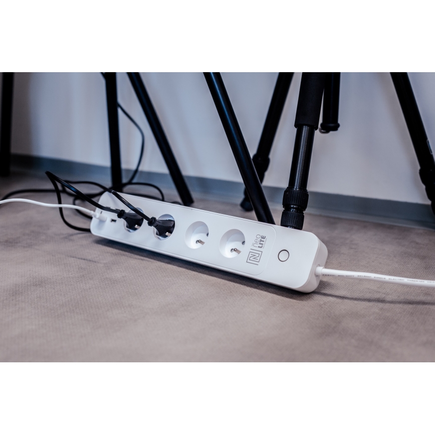 Immax NEO 07707L - Καλώδιο επέκτασης NEO LITE Smart 4AC + 4USB Wi-Fi Tuya 1,5μ