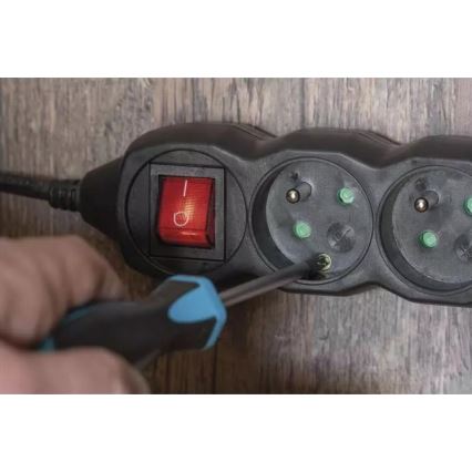 Καλώδιο επέκτασης με διακόπτη 4 θέσεων 3μ μαύρο