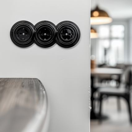 Kliklap - Τριπλή ρετρό επιτοίχια πρίζα SCHUKO 230V με πλαίσιο, μαύρη