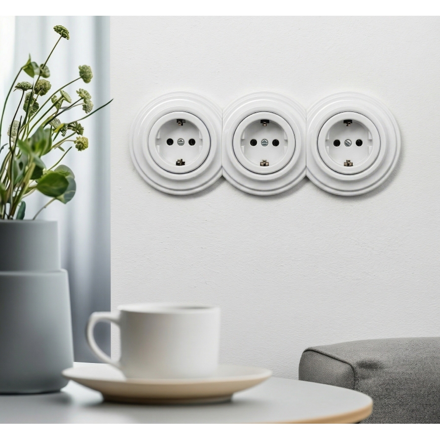 Kliklap - Τριπλή ρετρό οικιακή πρίζα με πλαίσιο SCHUKO 230V, λευκό σαν χιόνι