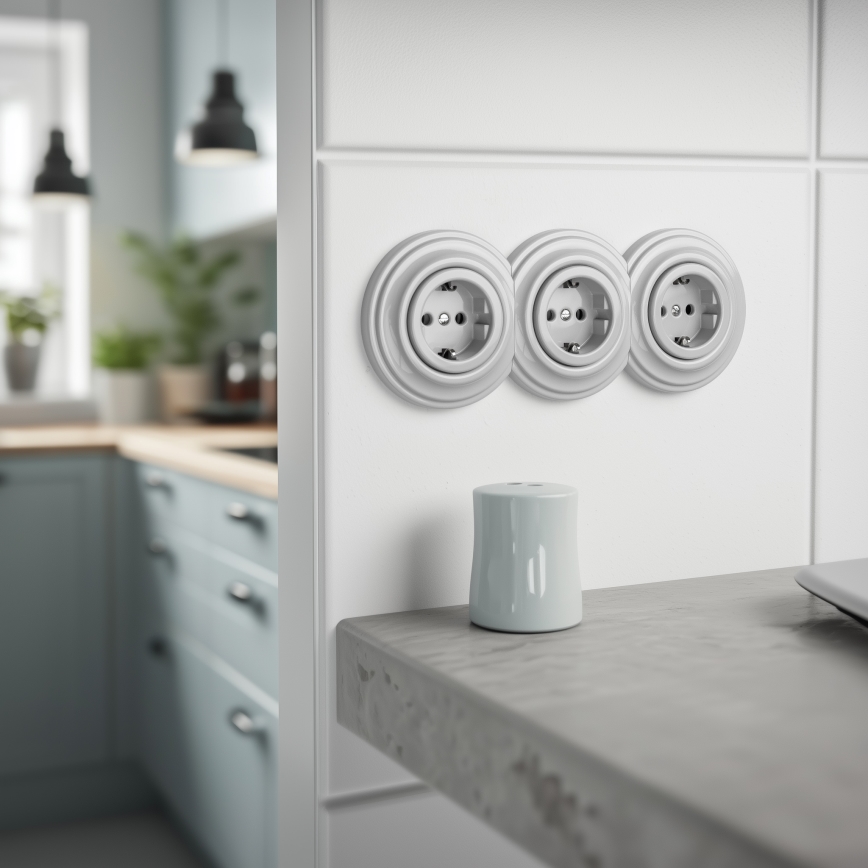 Kliklap - Τριπλή ρετρό οικιακή πρίζα με πλαίσιο SCHUKO 230V, κεραμική, λευκή