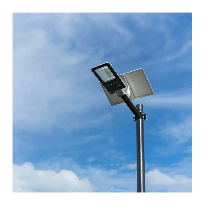 LED Dimming ηλιακό φωτιστικό δρόμου LED/50W/6,4V 4000K IP65 50000 mAh + τηλεχειριστήριο
