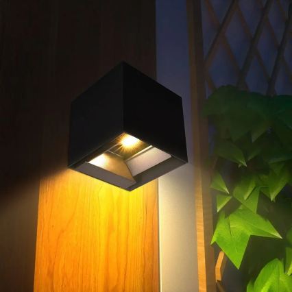 LED ηλιακό επιτοίχιο φωτιστικό με αισθητήρα LED/9W/3,7V 3000/4000/5000K IP65 2600 mAh μαύρο