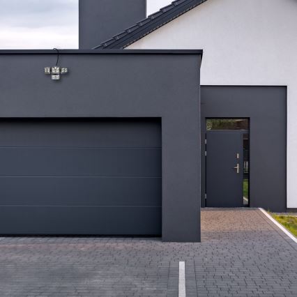 LED ηλιακός προβολέας με αισθητήρα κίνησης και λυκόφως LED/30W/3,7V 2400 mAh IP47 + τηλεχειριστήριο