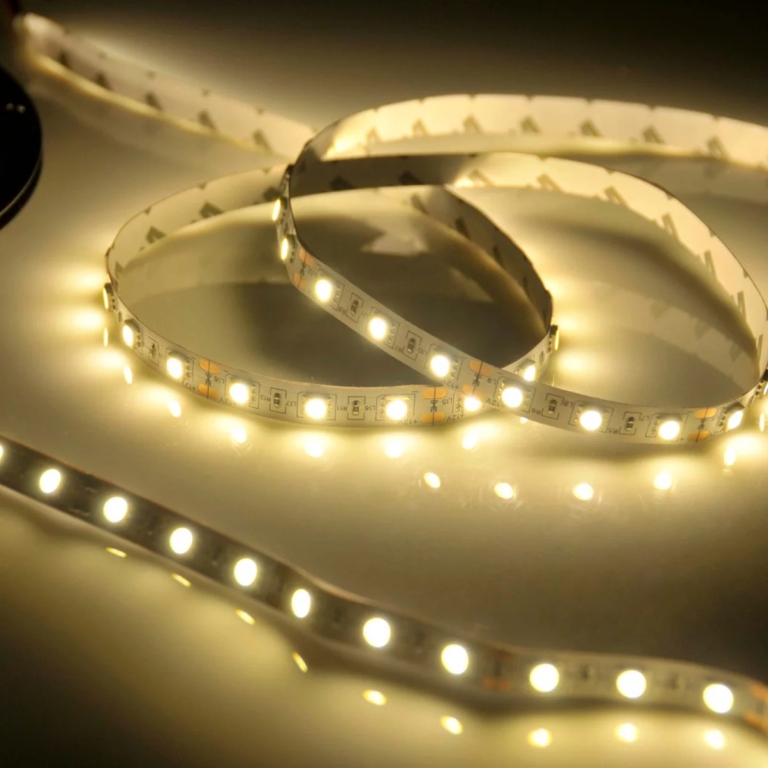 LED Ταινία 5 μέτρων LED/45W/12V IP65 λευκό