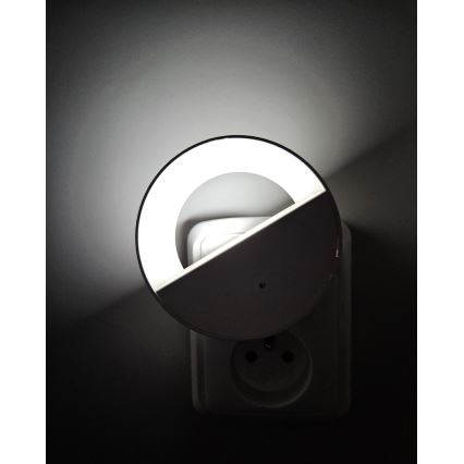 LED Φωτάκι νυκτός με αισθητήρα σούρουπου LED/0,5W/230V λευκό