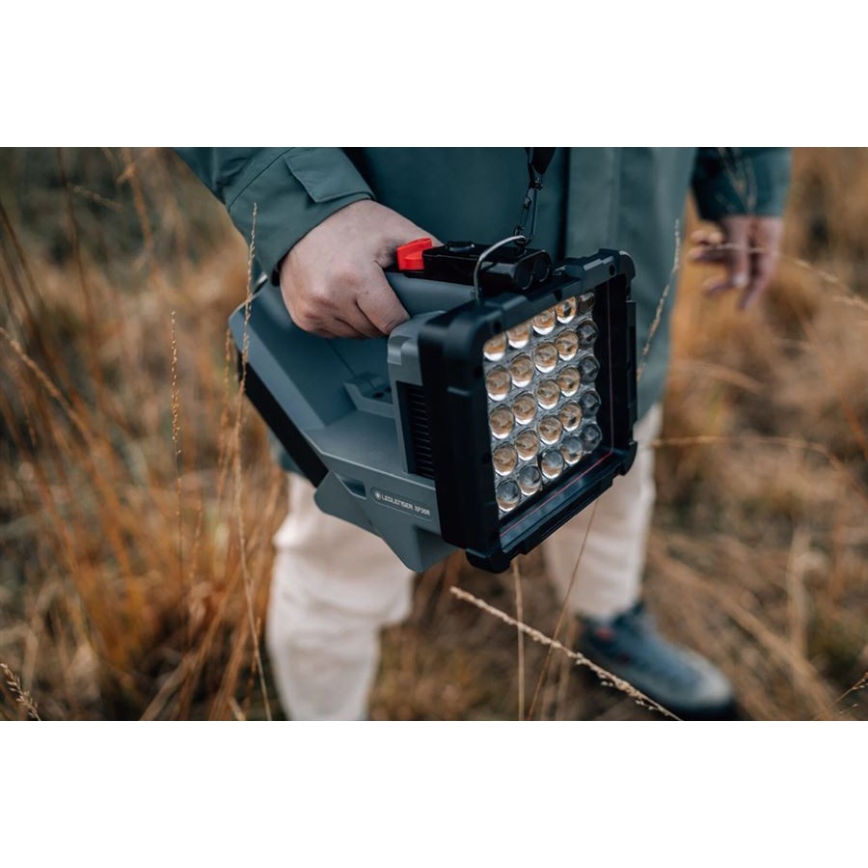 Ledlenser XP30R - Επαναφορτιζόμενος ρυθμιζόμενος φακός LED, LED/5000 mAh, IP54, 32000 lm, 16 h, γκρι